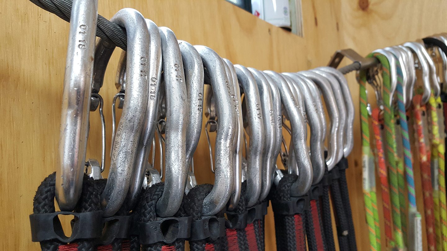 Climbing carabiners