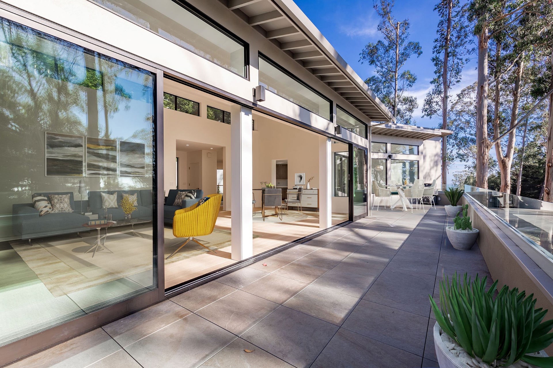 Sliding door